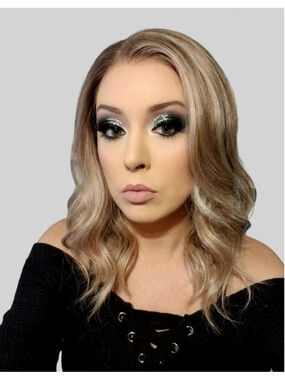 Amber | 14" Strawberry Blonde Lace Front Wig | 13x4 Swiss Lace | Wavy Lob